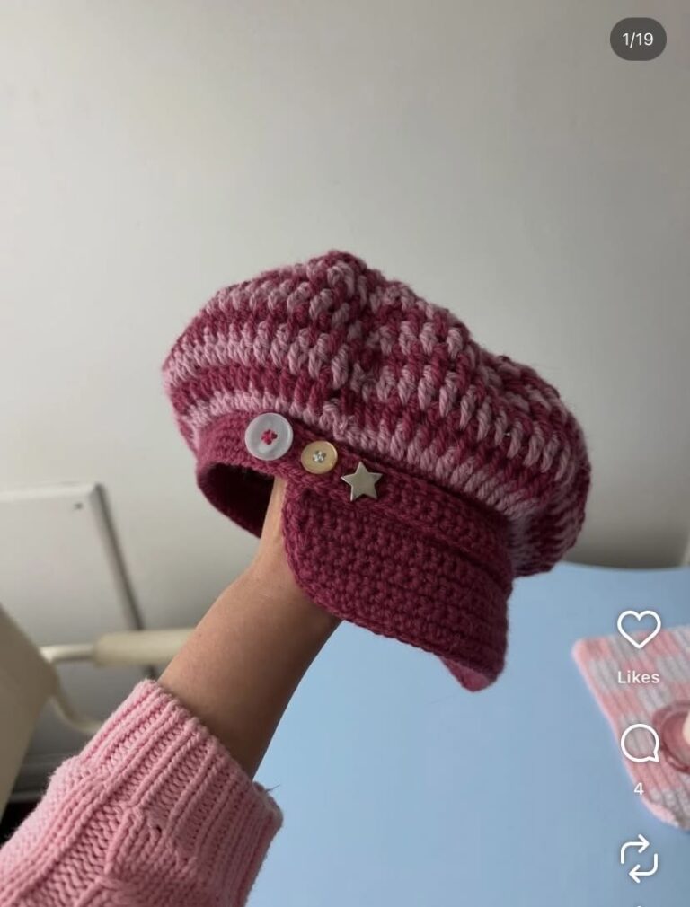 Crochet Beret for Women: A Beautiful Textured Pink & Raspberry Hat