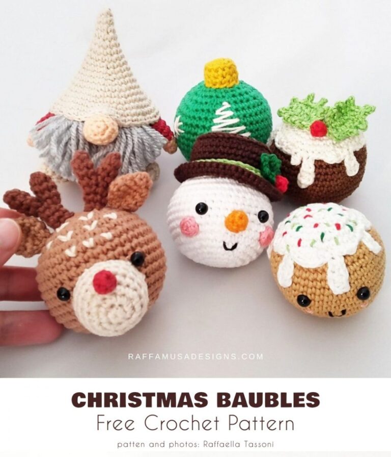 Crochet Reindeer Christmas Bauble: A Cute Handmade Christmas Ornament